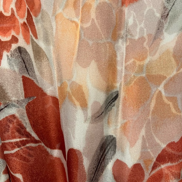 WHITE HOUSE BLACK MARKET SLEEVELESS PRINT RUFFLE TUNIC SIZE MEDIUM NWT! - Picture 6 of 6